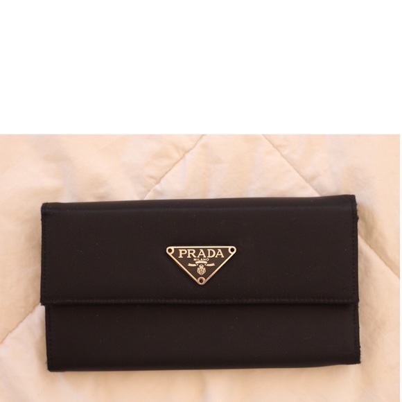 prada black clutch